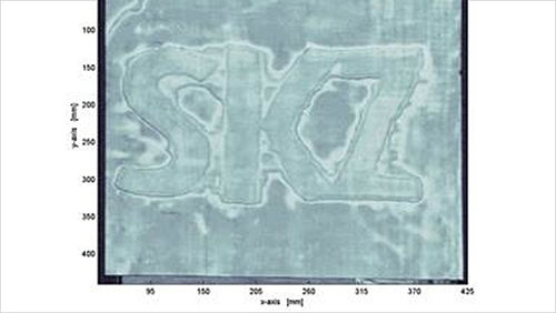 2D-Fernfeld-Reflexionsmessung von GFK Laminat mit Buchstaben aus Baumwollgewebe