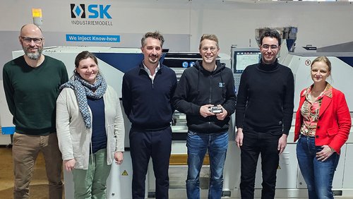Gruppenfoto der Forschungsgruppe zur Qualitätssteigerung in der Kunststoffverarbeitung 